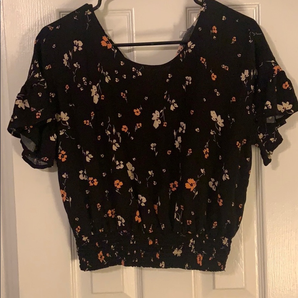 Black floral crop top